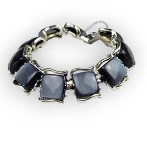 Vintage Coro Pegasus Bracelet Thermoplastic Link Chain Dark Blue Gold Tone 7.25"